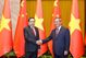 N A President meets with Chinese Premier in Beijing